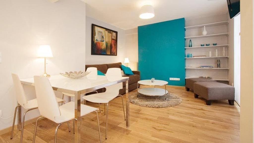 Montmartre Abbesses Sacre-coeur * Parigi