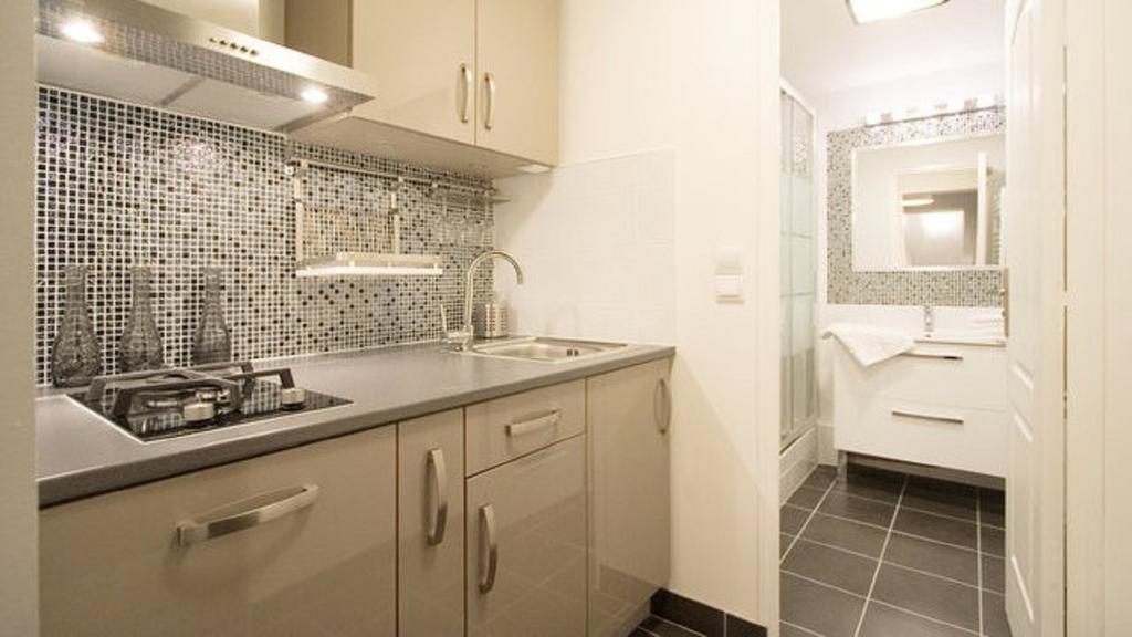 Montmartre Abbesses Sacre-coeur * Parigi